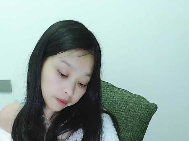 Selinababy99's BongaCams show and profile