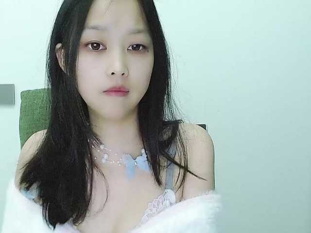 Selinababy99's BongaCams show and profile