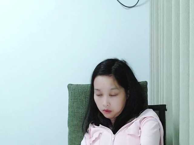 Selinababy99's BongaCams show and profile