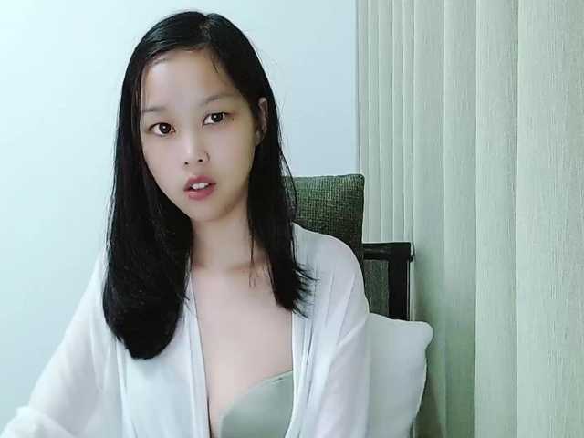 Selinababy99's BongaCams show and profile