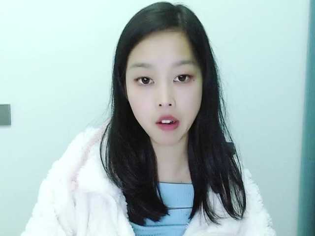 Selinababy99's BongaCams show and profile