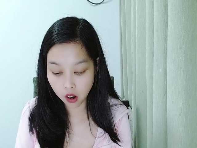 Selinababy99's BongaCams show and profile