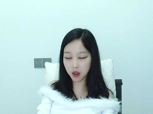 Selinababy99's BongaCams show and profile