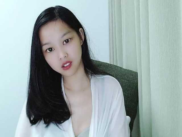 Selinababy99's BongaCams show and profile