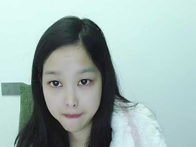 Selinababy99's BongaCams show and profile