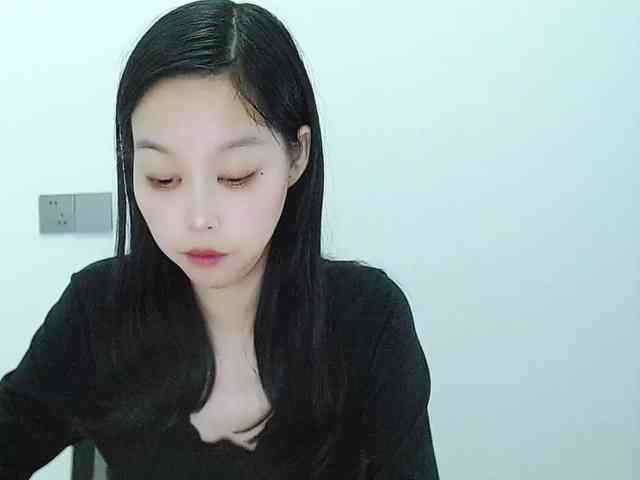 Live Sex Chat with Selinababy99 (@Selinababy99)