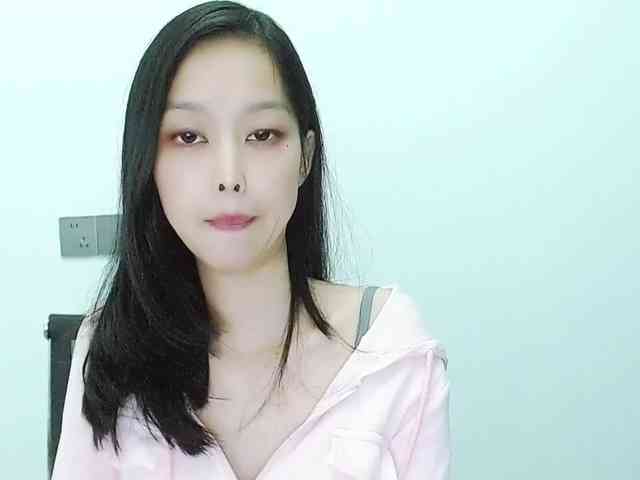 Selinababy99 Live Webcam on BongaCams