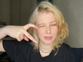 Advaya Porn Show