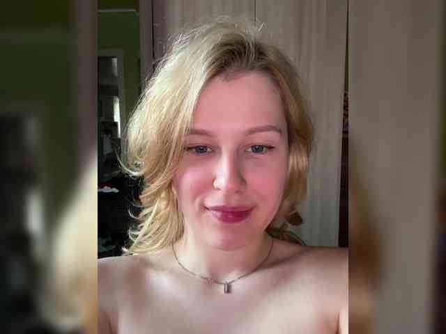 Модель: Advaya