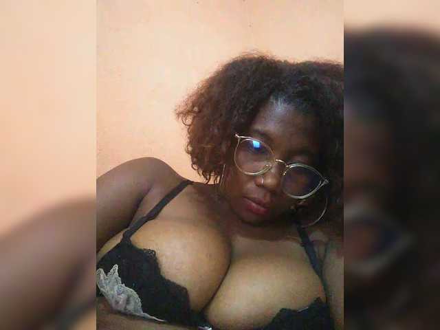 vanesslove from BongaCams is Freechat