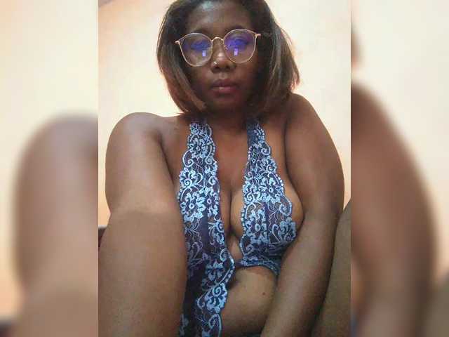 vanesslove's BongaCams show and profile