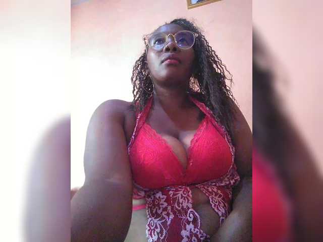 Applechocolate webcam bongacams model stream image