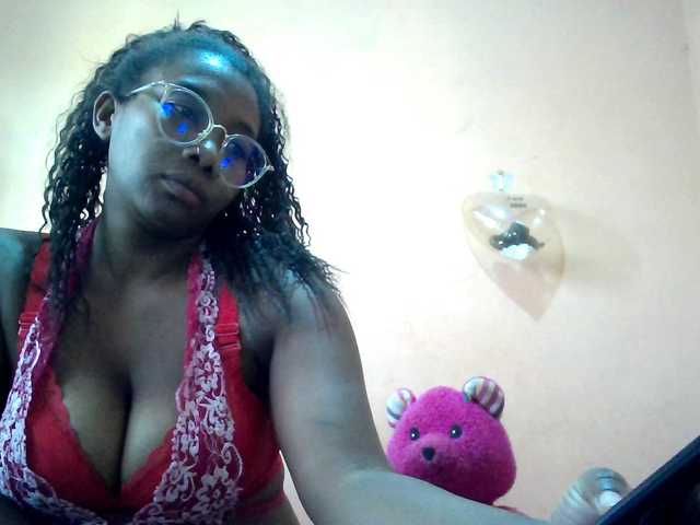 vanesslove live cam profile