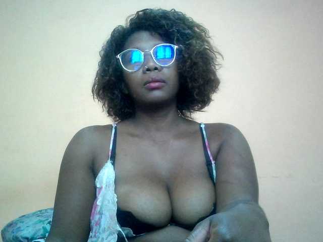 vanesslove's BongaCams show and profile