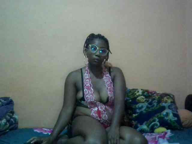 vanesslove Live Webcam on BongaCams