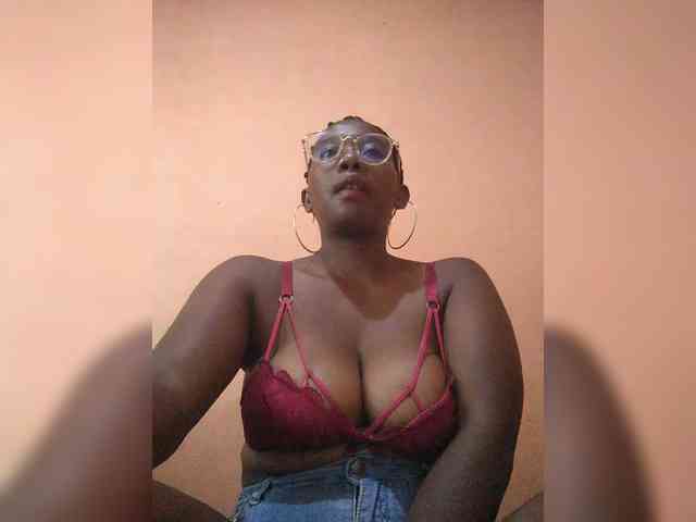 vanesslove Live Webcam on BongaCams