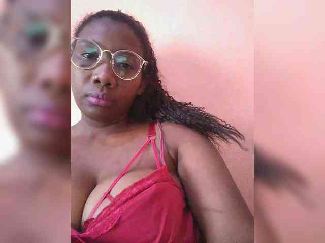 vanesslove Live Webcam on BongaCams