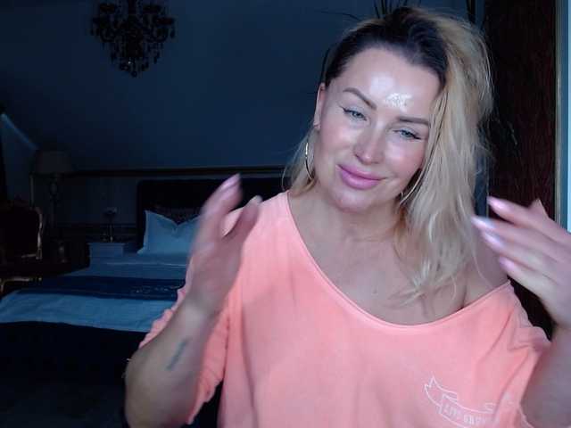 rossalinda's BongaCams show and profile