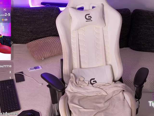 AlexaAimee's BongaCams show and profile