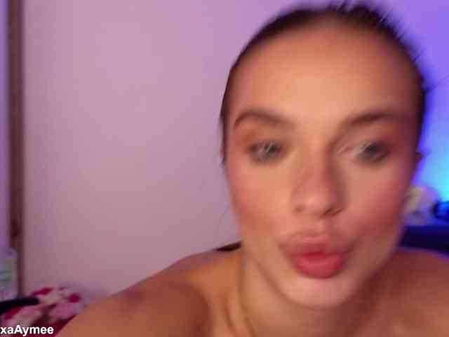 Модель: AlexaAimee