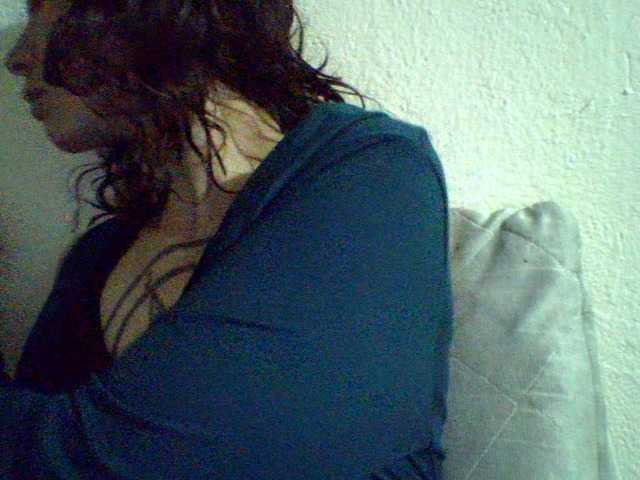 Celena980's BongaCams show and profile