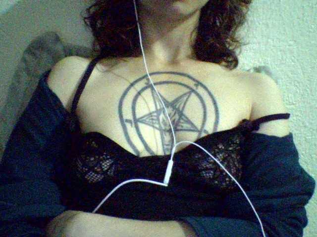 Celena980's BongaCams show and profile