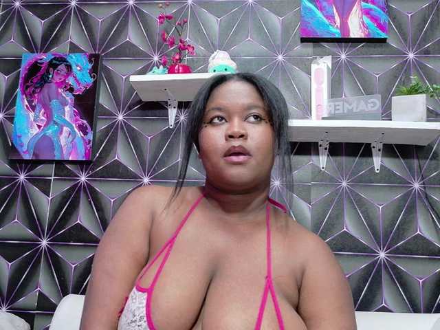 CannelleX's BongaCams show and profile