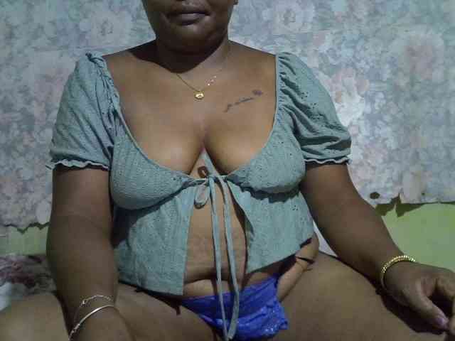 Bigboobs14 Live Webcam on BongaCams