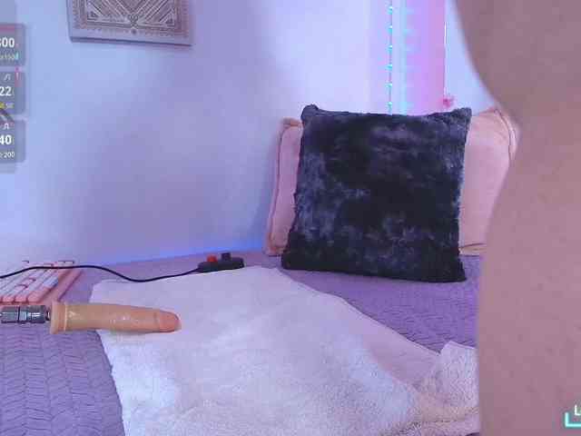 meegan-foxy webcam