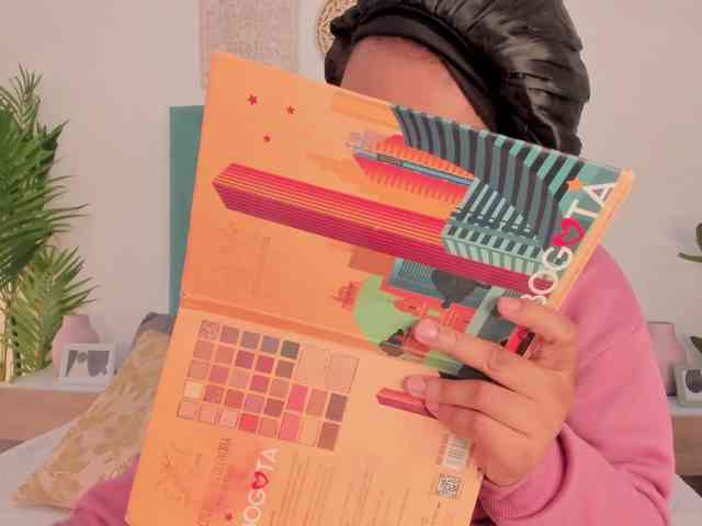 Aluna-Sweet webcam