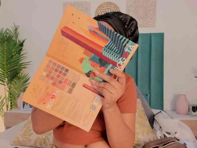 Aluna-Sweet webcam