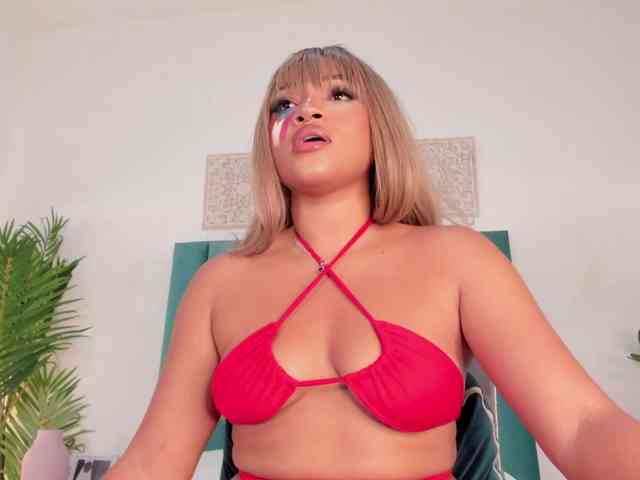 Aluna-Sweet webcam