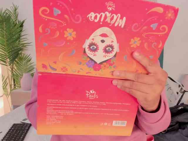 Aluna-Sweet webcam