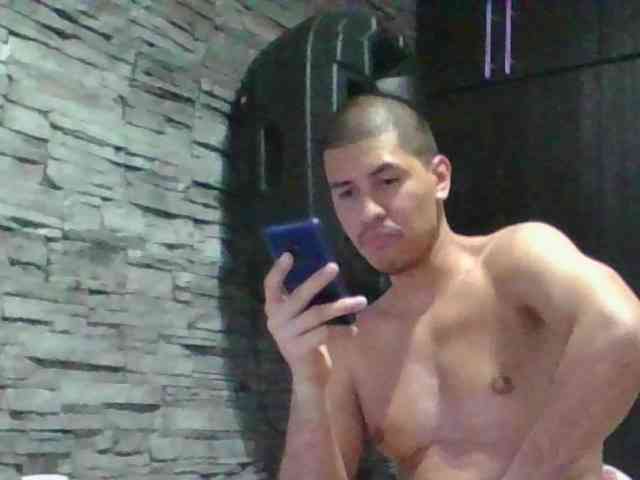Sexylatin64