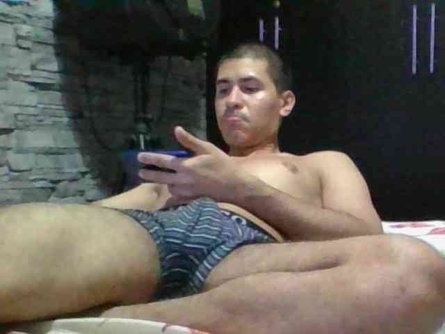 Sexylatin64