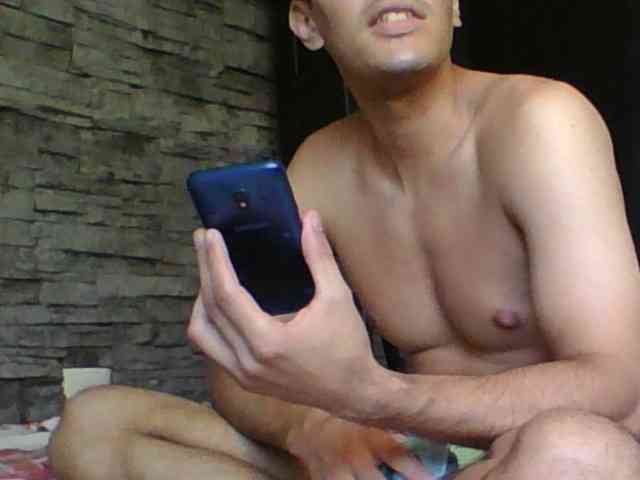 Sexylatin64