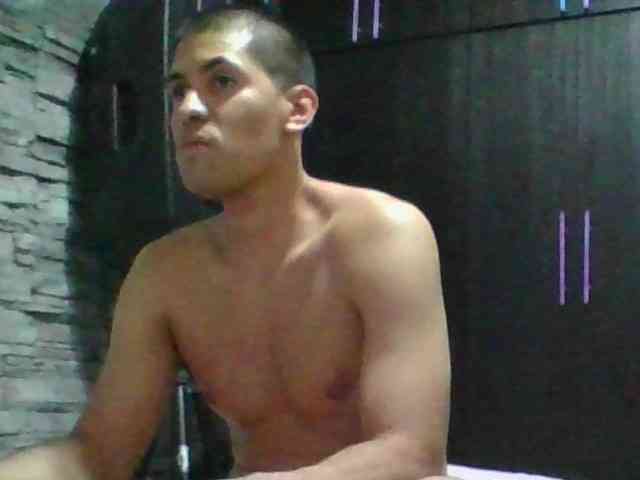 Sexylatin64