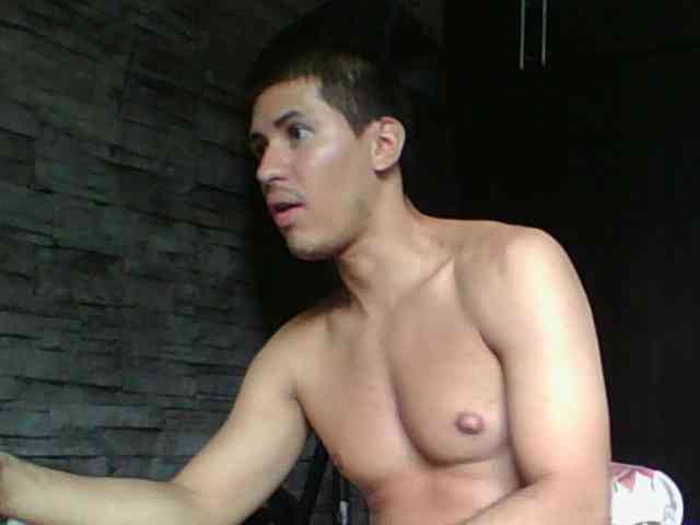 Sexylatin64