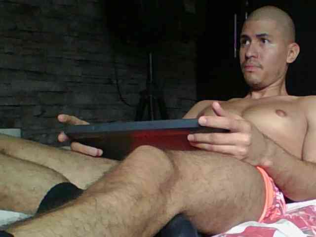 Sexylatin64