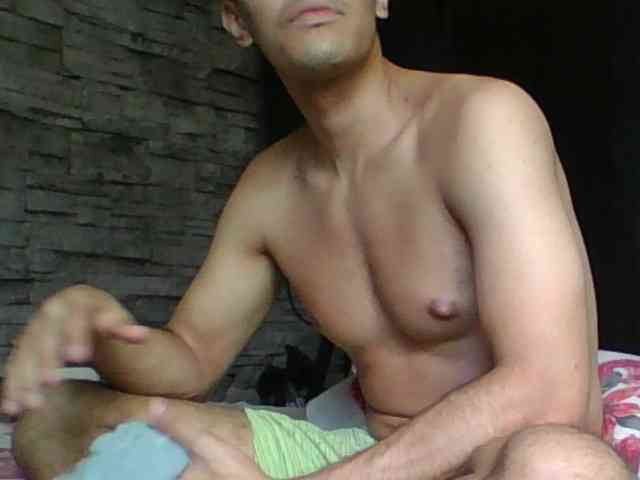 Sexylatin64