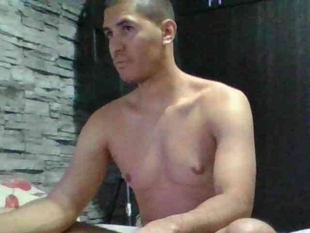 Sexylatin64