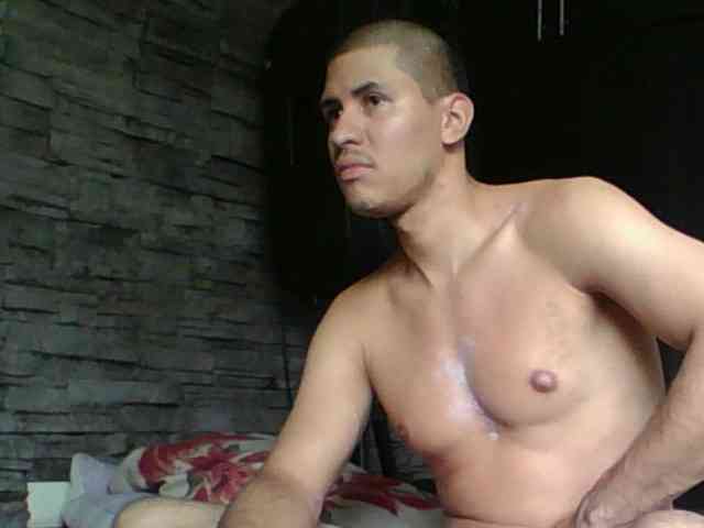 Sexylatin64
