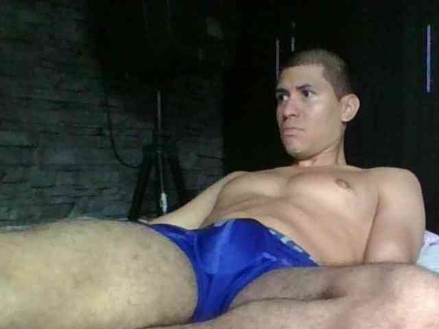 Sexylatin64