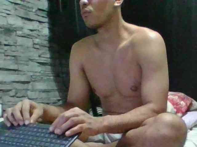 Sexylatin64