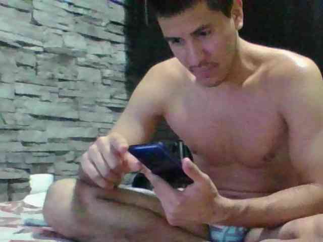 Sexylatin64