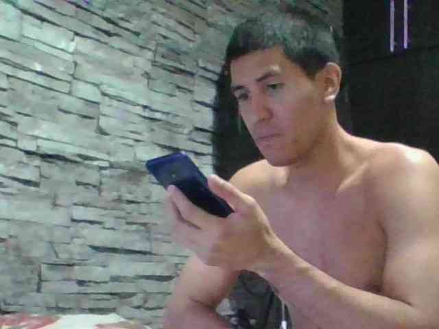 Sexylatin64