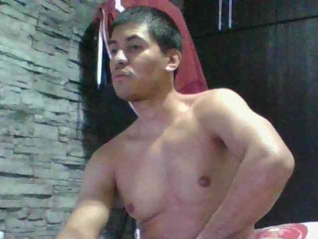 Sexylatin64