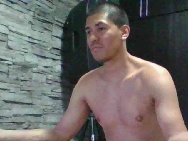 Sexylatin64