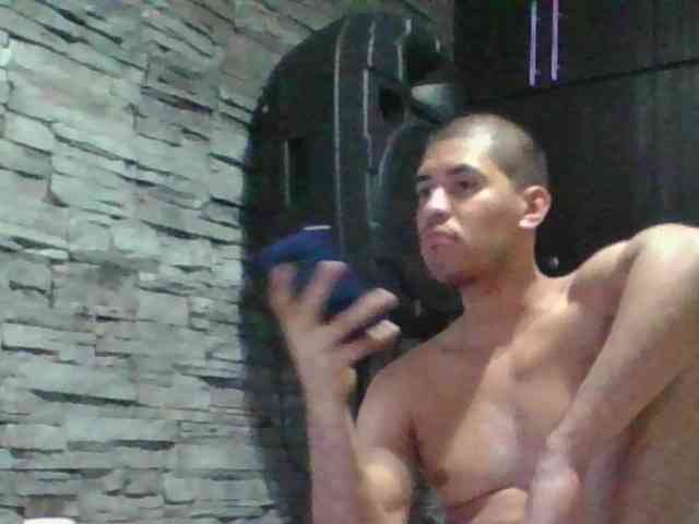Sexylatin64