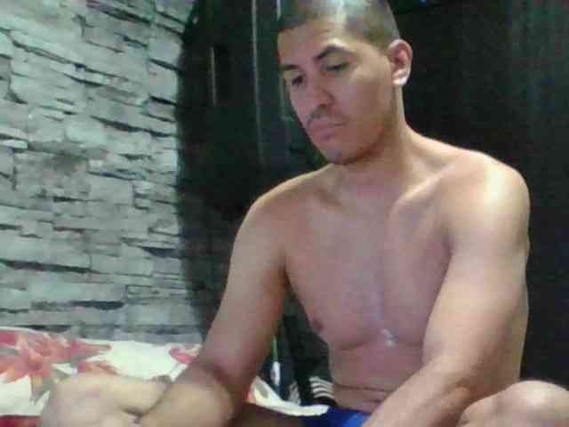 Sexylatin64